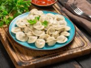Как правильно варить пельмени?