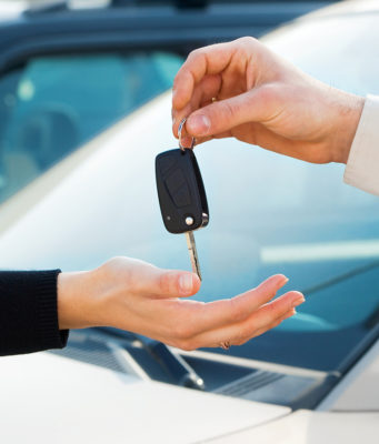 Круглосуточный прокат автомобилей в Сочи: преимущества услуги