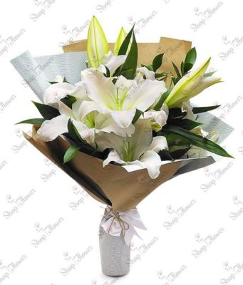 Лилия: один цветок – уже букет