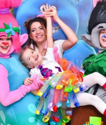Аниматоры на детский праздник: плюсы и минусы