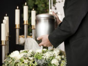 Преимущество кремации над погребением