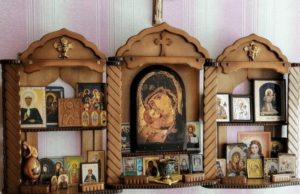 Нюансы выбора домашнего иконстаса