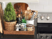 Поднос: незаменимая вещь на кухне