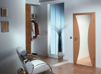 На что надо обращать внимание при выборе внутренних дверей в комнату