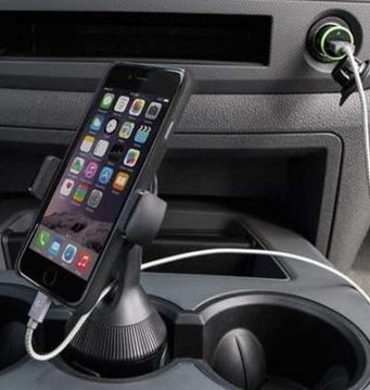 Зачем нужен автодержатель для телефона?