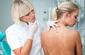 Почему нужно своевременно удалять папилломы?