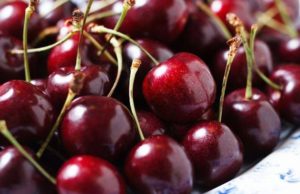 Где купить ягоды свежей черешни в Спб?