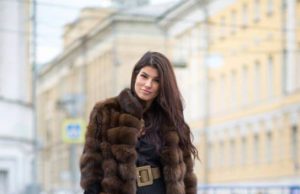 С чем носить полушубок из соболя?