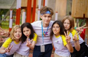 Что делают в языковых лагерях?