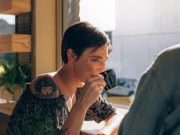 Как познакомиться с девушкой?