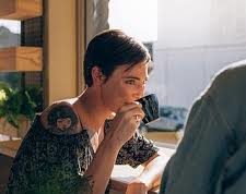 Как познакомиться с девушкой?