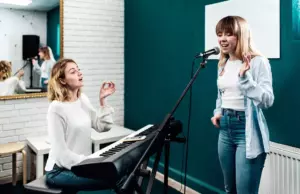 Уроки вокала снова в тренде: что надо знать
