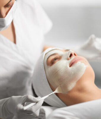 Как выбрать лучшую косметологическую клинику