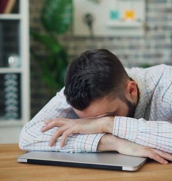 В России предложили давать работникам дополнительный отпуск из-за выгорания