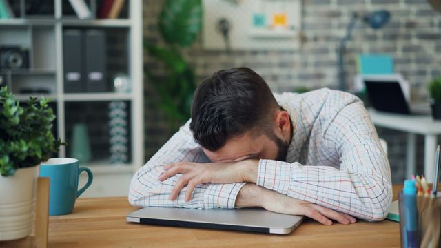 В России предложили давать работникам дополнительный отпуск из-за выгорания