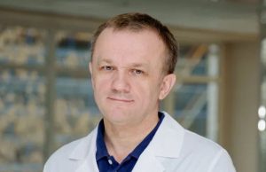 Главврач поздравил школьников с Днем знаний