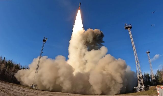 По дальности полета «Буревестник» превзошел все ракетные системы — Путин