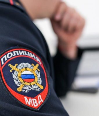 В Москве старшеклассник жестоко избил учительницу в школе