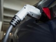 Зарядку электромобилей предложили совместить с майнингом