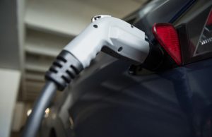 Зарядку электромобилей предложили совместить с майнингом