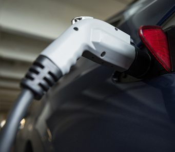 Зарядку электромобилей предложили совместить с майнингом