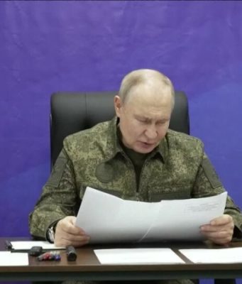 Появились кадры с Владимиром Путиным в пункте группировки ВС РФ