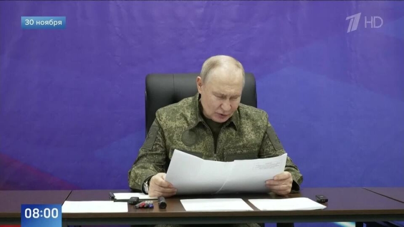 Появились кадры с Владимиром Путиным в пункте группировки ВС РФ