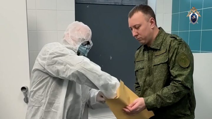 СК продолжает работу на месте происшествия в одинцовской школе