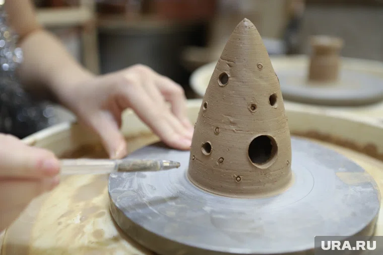 Челябинских детей на выходных научат святочным традициям и лепке из глины. Афиша