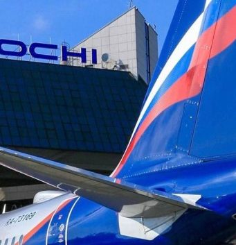 Аэропорт Сочи закрыли для полетов