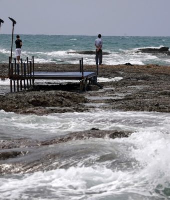 Боеголовку ракеты вынесло на берег Черного моря в Турции