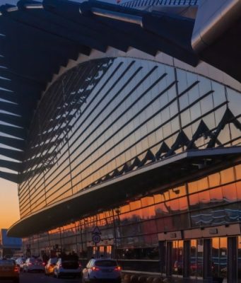 Аэропорт Внуково возобновил работу в штатном режиме