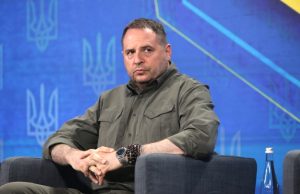 На Украине суд наложил арест на землю и недвижимость под Киевом по делу Ермака