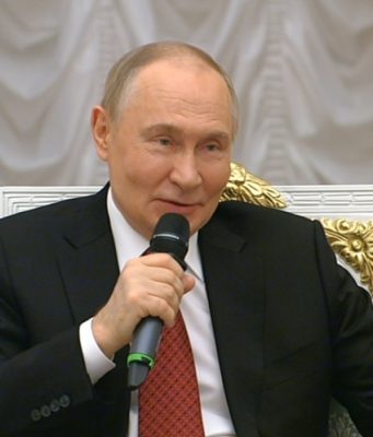 Путин: РФ сознательно пошла на охлаждение экономики, чтобы не было гиперинфляции