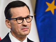 Экс-премьер Моравецкий: Варшава вновь уступила Киеву, одобрив визит Зеленского