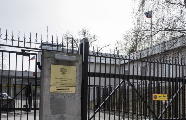 За два года загранучреждения России в Швеции дроны атаковали более 25 раз