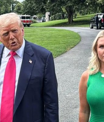 Левитт после ухода из Белого дома продолжит консультировать Трампа